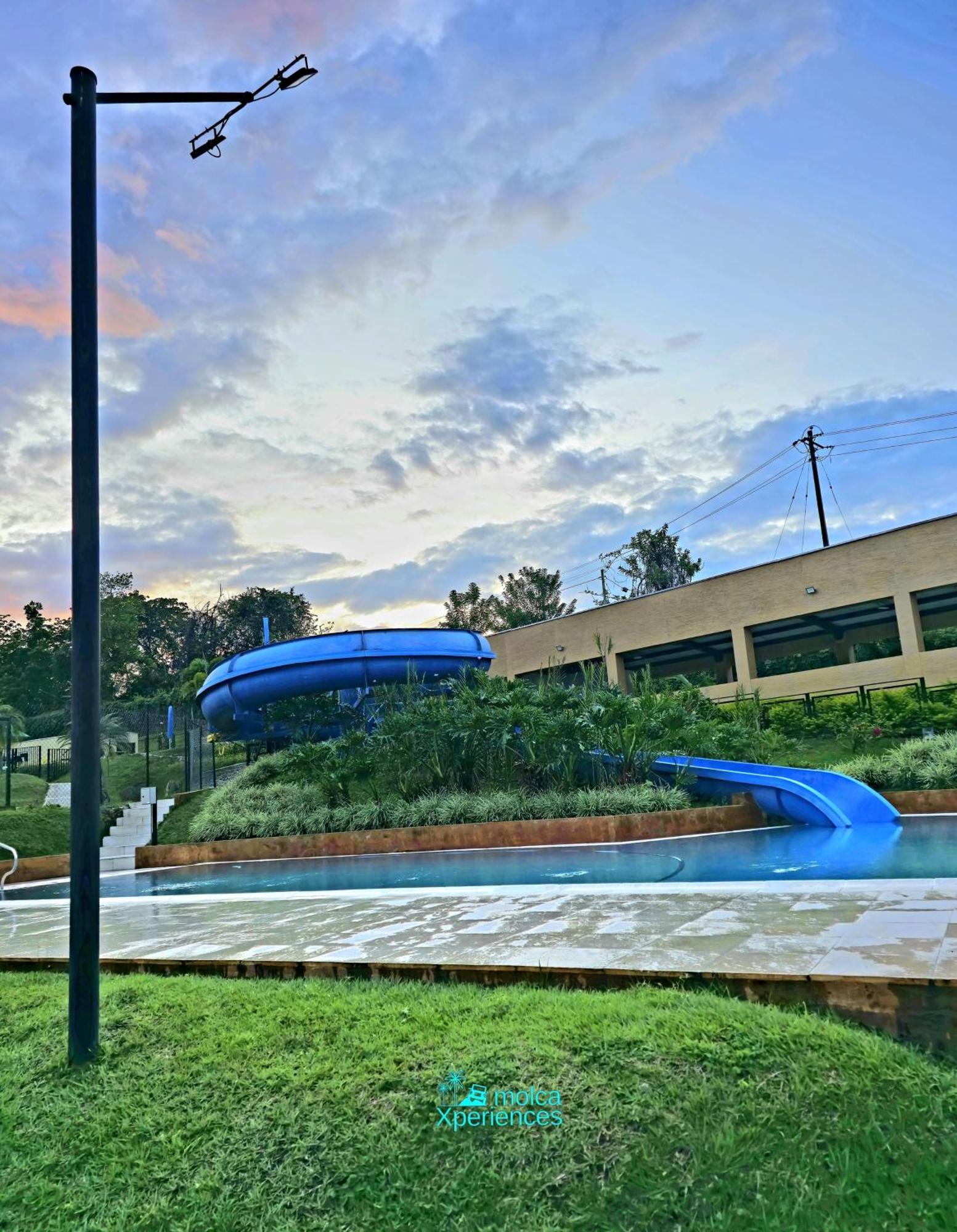 Apartamento Privado Vacacional A 5M Del Aeropuerto, 20 Minutos Del Parque Del Cafe Y Centro De Armenia Con 4 Piscinas, 3 Jacuzzi, Sauna By Molca Xperiences 3H Buitenkant foto